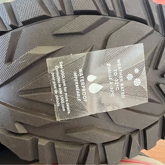 UGG Waterproof Hiking Boots – Shearling Lined Vibram Sole – Women’s 7 - Picture 6 of 6